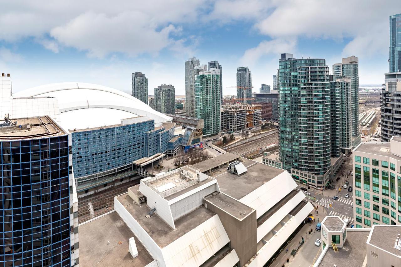 Appartement Across From The Cn Tower, Metro Toronto Convention Centre And Rogers Centre In Downtown Toronto Core Extérieur photo