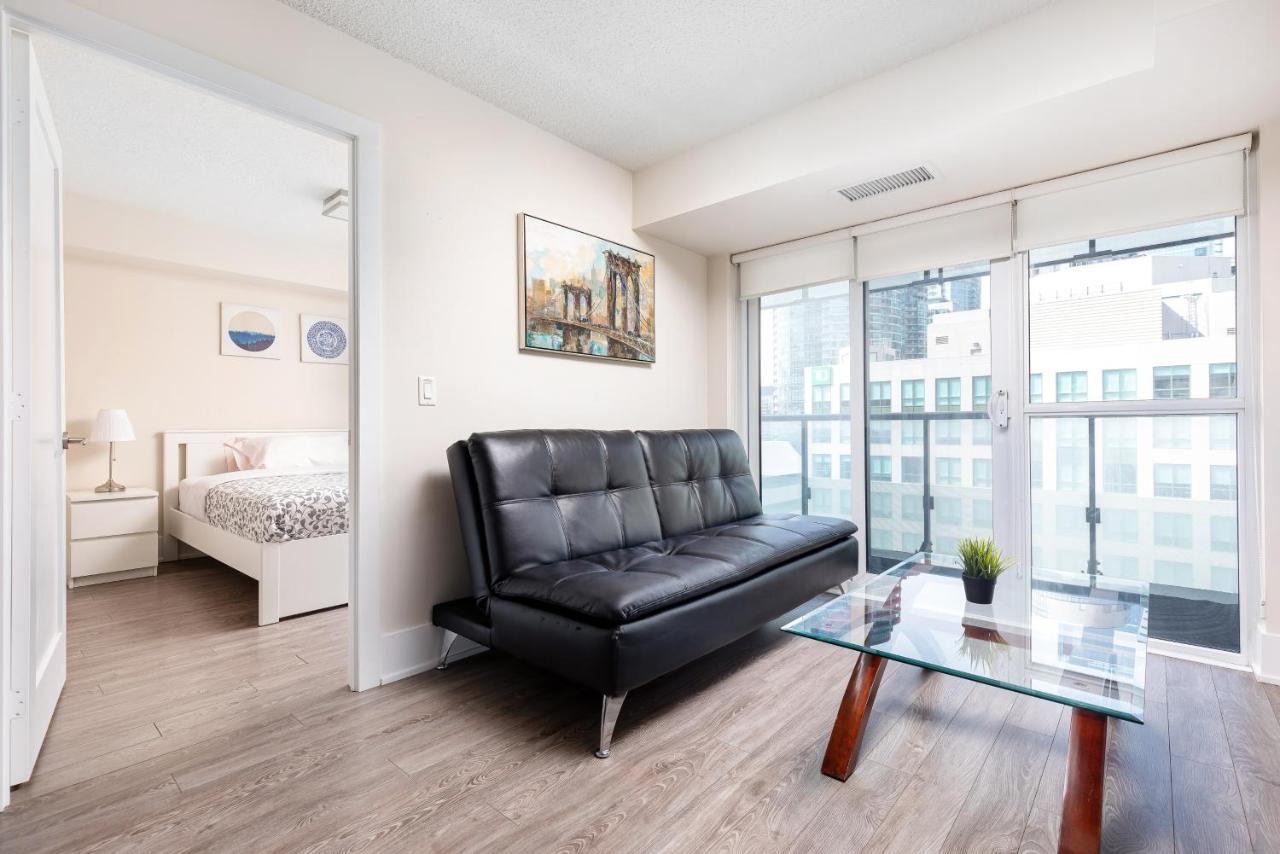 Appartement Across From The Cn Tower, Metro Toronto Convention Centre And Rogers Centre In Downtown Toronto Core Extérieur photo