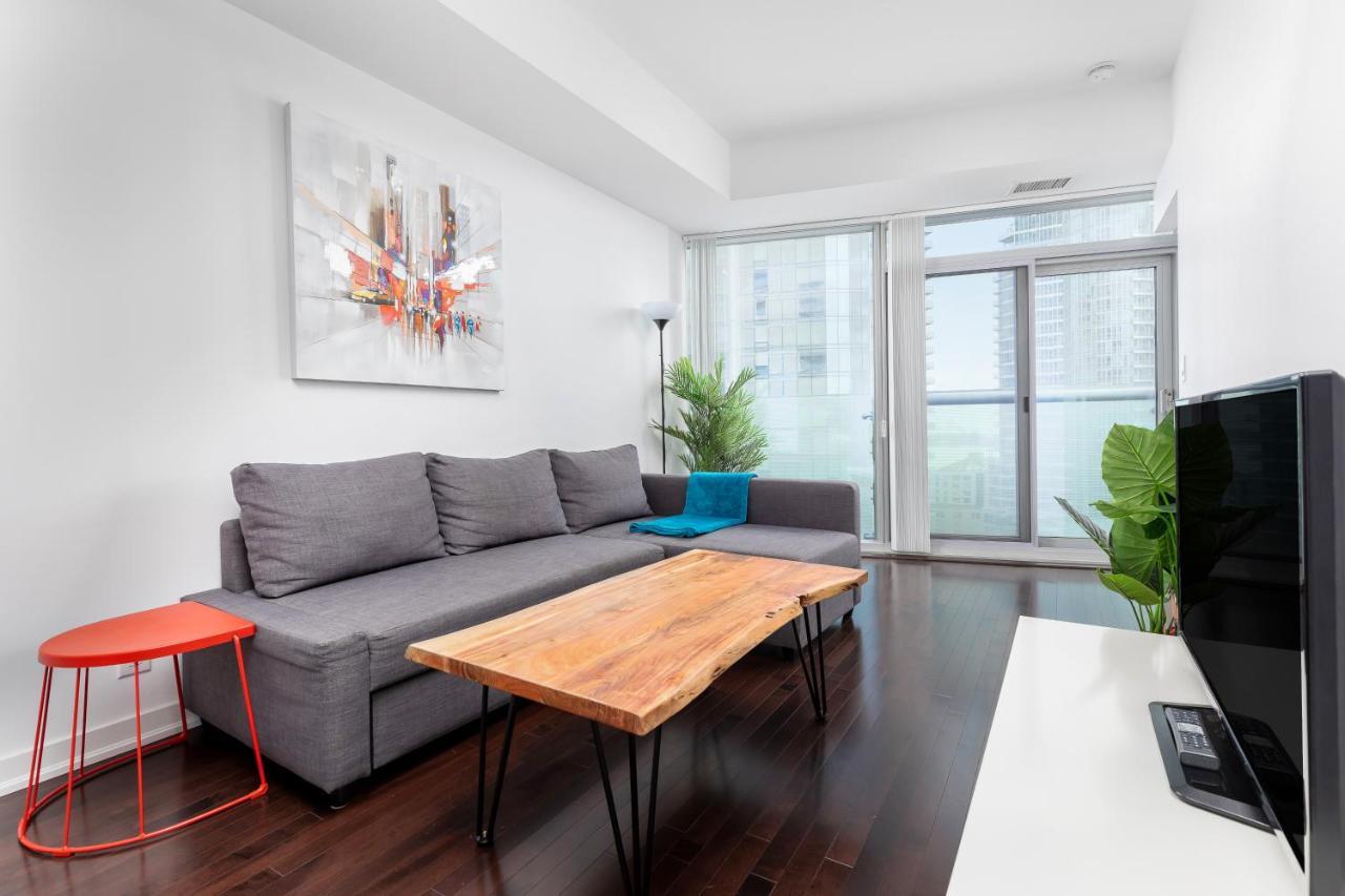Appartement Across From The Cn Tower, Metro Toronto Convention Centre And Rogers Centre In Downtown Toronto Core Extérieur photo