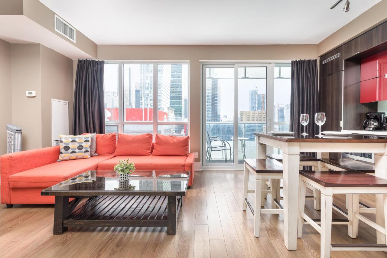Appartement Across From The Cn Tower, Metro Toronto Convention Centre And Rogers Centre In Downtown Toronto Core Extérieur photo